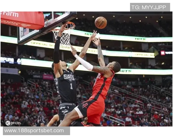 戈贝尔因垫脚文班遭罚一级恶意与技犯马刺获四罚球及球权优势